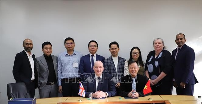 UK, Vietnam augment cooperation in tertiary education